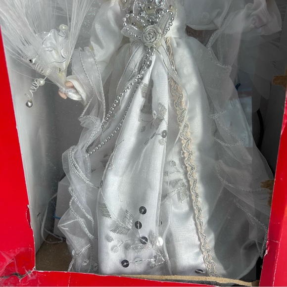 Fibre Optic Ivory Christmas Angel 13 inches tall - Picture 9 of 11